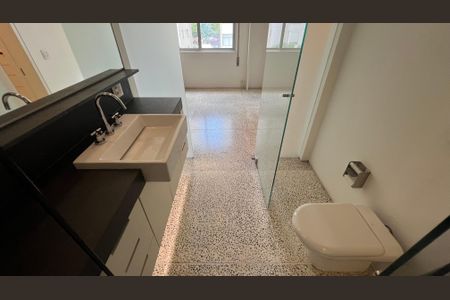 Apartamento à venda com 130m², 1 quarto e 1 vagaBanheiro da Suíte