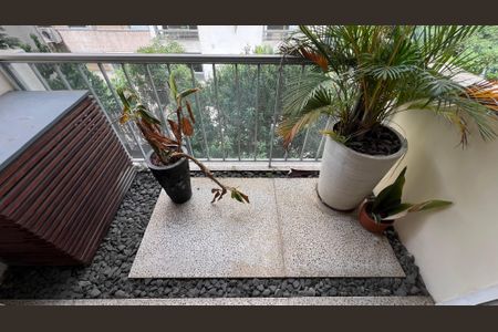 Apartamento à venda com 130m², 1 quarto e 1 vagaSacada