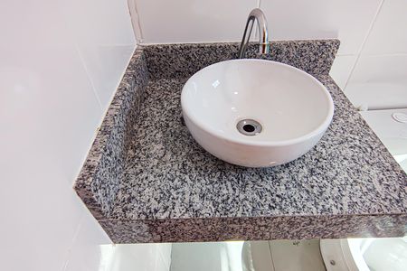 Casa à venda com 80m², 3 quartos e 1 vagaBanheiro 