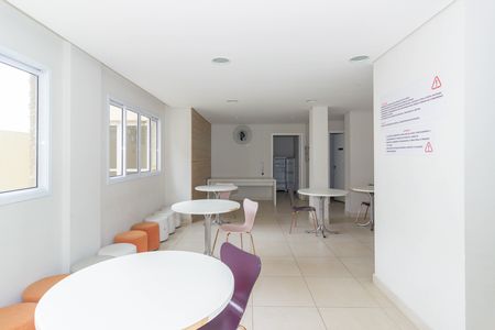 Apartamento à venda com 52m², 2 quartos e 1 vaga Apartamento à venda com 52m², 2 quartos e 1 vagaÁrea comum - Salão de festas