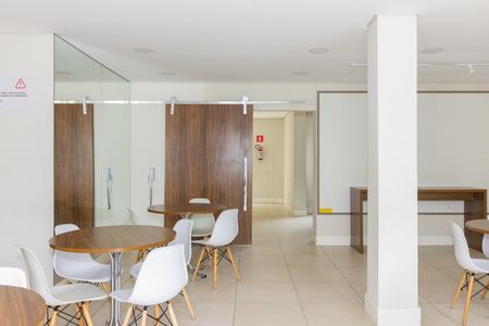 Apartamento à venda com 52m², 2 quartos e 1 vaga Apartamento à venda com 52m², 2 quartos e 1 vagaÁrea comum - Salão de festas