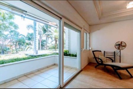 Casa de condomínio à venda com 1032m², 4 quartos e 5 vagas