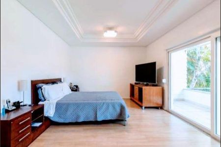 Casa de condomínio à venda com 1032m², 4 quartos e 5 vagas