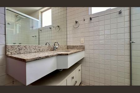 Apartamento à venda com 111m², 3 quartos e 2 vagasBanheiro