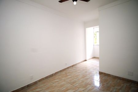 Apartamento à venda com 70m², 2 quartos e sem vagaSala