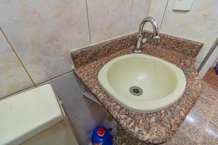 Apartamento à venda com 65m², 2 quartos e 1 vagaBanheiro de Serviço