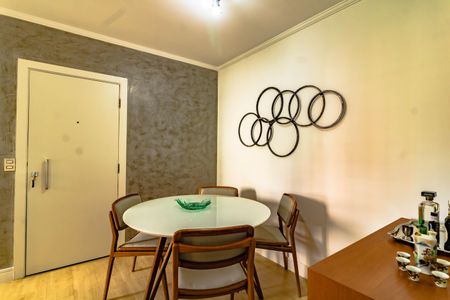 Apartamento à venda com 65m², 2 quartos e 1 vagaSala