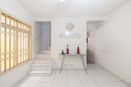 Casa à venda com 100m², 2 quartos e 2 vagasSala