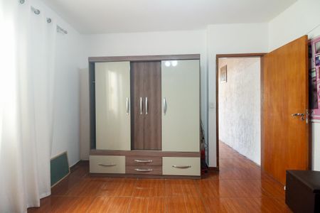 Casa à venda com 100m², 2 quartos e 2 vagasQuarto 2