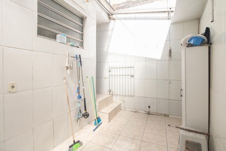 Casa à venda com 100m², 2 quartos e 2 vagasÁrea de Serviço