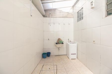 Casa à venda com 100m², 2 quartos e 2 vagasÁrea de Serviço