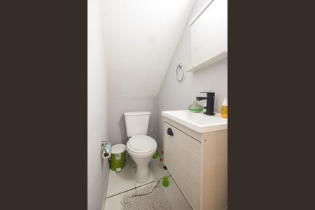 Casa à venda com 100m², 2 quartos e 2 vagasLavabo