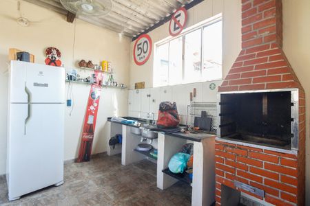 Casa à venda com 100m², 2 quartos e 2 vagasChurrasqueira
