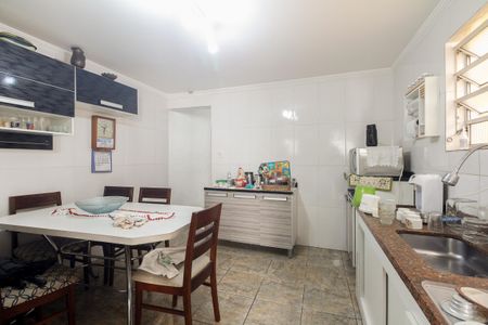 Casa à venda com 100m², 2 quartos e 2 vagasCozinha