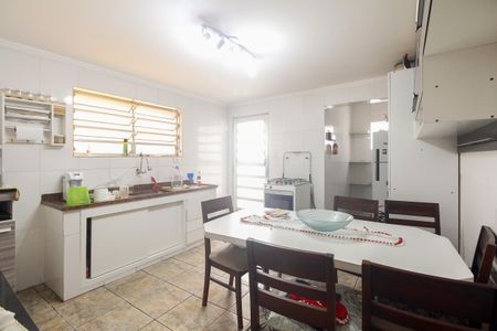 Casa à venda com 100m², 2 quartos e 2 vagasCozinha