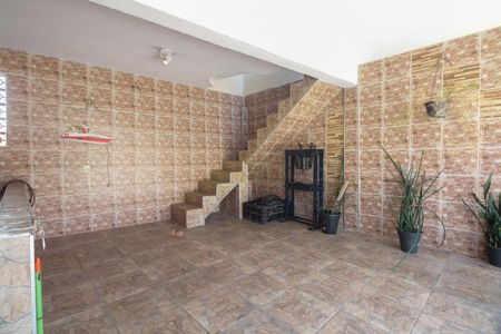 Casa à venda com 100m², 2 quartos e 2 vagasGaragem