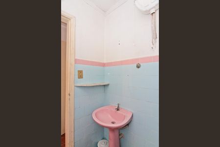 Casa à venda com 200m², 3 quartos e 1 vagaBanheiro