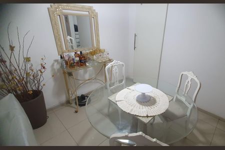 Casa de condomínio à venda com 100m², 3 quartos e 1 vagaSala de Jantar