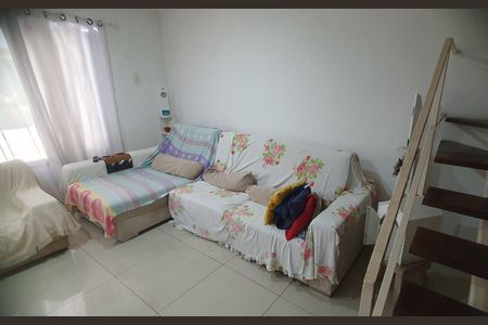 Casa de condomínio à venda com 100m², 3 quartos e 1 vagaSala