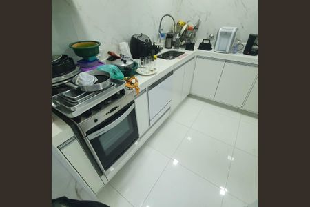 Casa de condomínio à venda com 100m², 3 quartos e 1 vagaCozinha