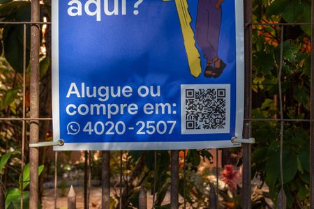 Casa à venda com 217m², 4 quartos e 1 vaga Casa à venda com 217m², 4 quartos e 1 vagaPlaquinha