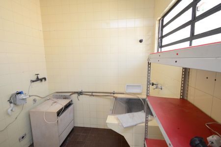 Casa à venda com 450m², 3 quartos e 3 vagasÁrea de Serviço