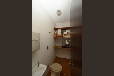 Casa à venda com 450m², 3 quartos e 3 vagasBanheiro de serviço