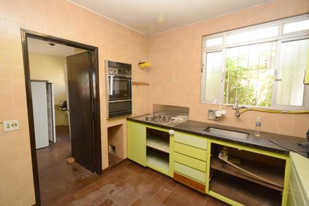 Casa à venda com 450m², 3 quartos e 3 vagasCozinha