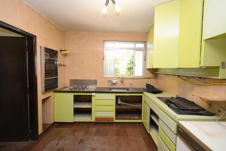 Casa à venda com 450m², 3 quartos e 3 vagasCozinha