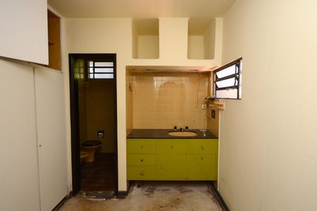 Casa à venda com 450m², 3 quartos e 3 vagasBanheiro da Suíte