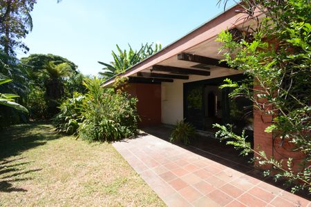 Casa à venda com 450m², 3 quartos e 3 vagasQuintal