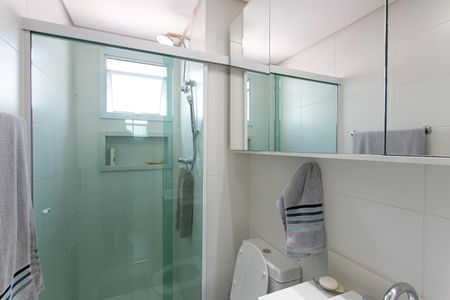 Apartamento à venda com 90m², 2 quartos e 2 vagasBanheiro da Suíte 2