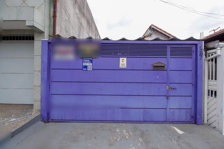 Casa à venda com 125m², 2 quartos e 2 vagas Casa à venda com 125m², 2 quartos e 2 vagasFachada + Placa