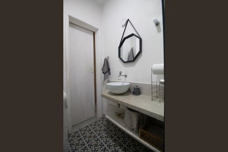 Apartamento à venda com 36m², 1 quarto e sem vaga Apartamento à venda com 36m², 1 quarto e sem vagaBanheiro social