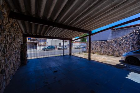 Casa à venda com 170m², 3 quartos e 6 vagas Casa à venda com 170m², 3 quartos e 6 vagasGaragem