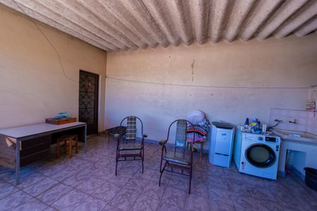 Casa à venda com 170m², 3 quartos e 6 vagas Casa à venda com 170m², 3 quartos e 6 vagasÁrea de Serviço