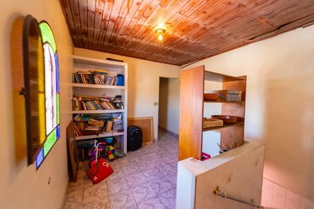 Casa à venda com 170m², 3 quartos e 6 vagas Casa à venda com 170m², 3 quartos e 6 vagasCorredor