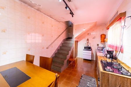 Casa à venda com 170m², 3 quartos e 6 vagas Casa à venda com 170m², 3 quartos e 6 vagasCozinha