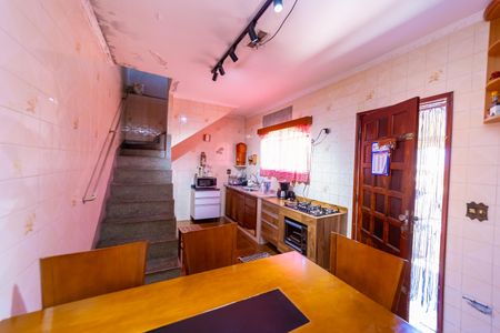 Casa à venda com 170m², 3 quartos e 6 vagas Casa à venda com 170m², 3 quartos e 6 vagasCozinha