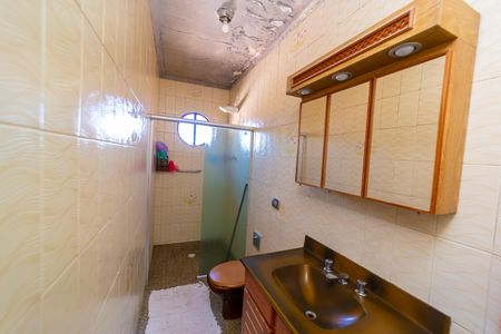 Casa à venda com 170m², 3 quartos e 6 vagas Casa à venda com 170m², 3 quartos e 6 vagasBanheiro do Quarto 1