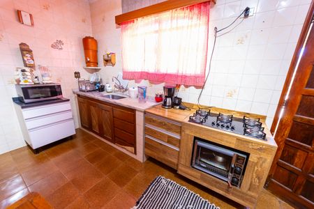 Casa à venda com 170m², 3 quartos e 6 vagas Casa à venda com 170m², 3 quartos e 6 vagasCozinha