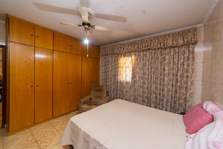 Casa à venda com 170m², 3 quartos e 6 vagas Casa à venda com 170m², 3 quartos e 6 vagasQuarto 1