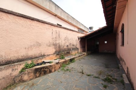 Casa à venda com 360m², 5 quartos e 2 vagasGaragem