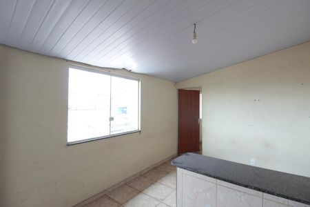 Casa à venda com 360m², 5 quartos e 2 vagasCasa dos Fundos | Sala e Cozinha