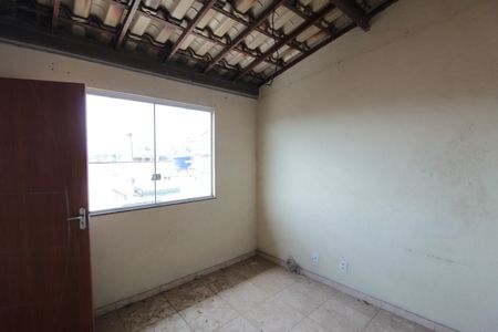 Casa à venda com 360m², 5 quartos e 2 vagasCasa dos Fundos | Quarto