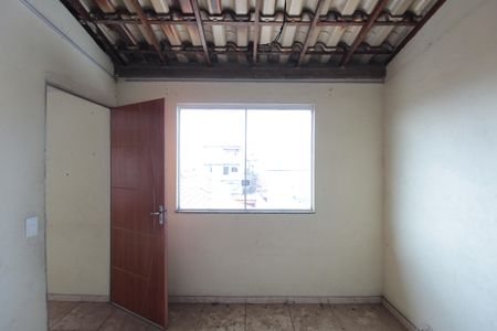 Casa à venda com 360m², 5 quartos e 2 vagasCasa dos Fundos | Quarto