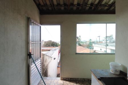 Casa à venda com 360m², 5 quartos e 2 vagasCasa dos Fundos | Área de Serviço