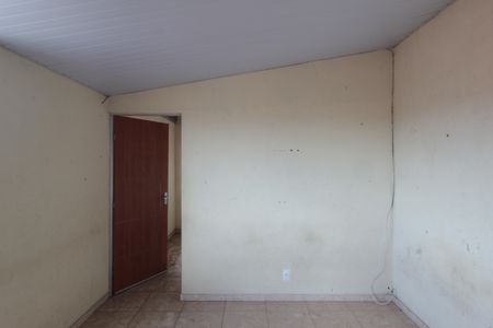 Casa à venda com 360m², 5 quartos e 2 vagasCasa dos Fundos | Sala e Cozinha