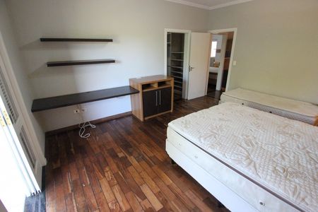 Casa de condomínio para alugar com 323m², 3 quartos e 4 vagas Casa de condomínio para alugar com 323m², 3 quartos e 4 vagasSuíte 3