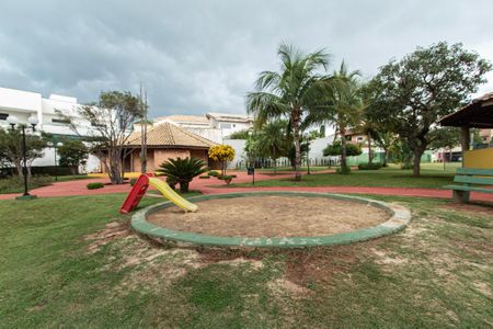 Casa de condomínio para alugar com 323m², 3 quartos e 4 vagas Casa de condomínio para alugar com 323m², 3 quartos e 4 vagasÁrea comum - Playground